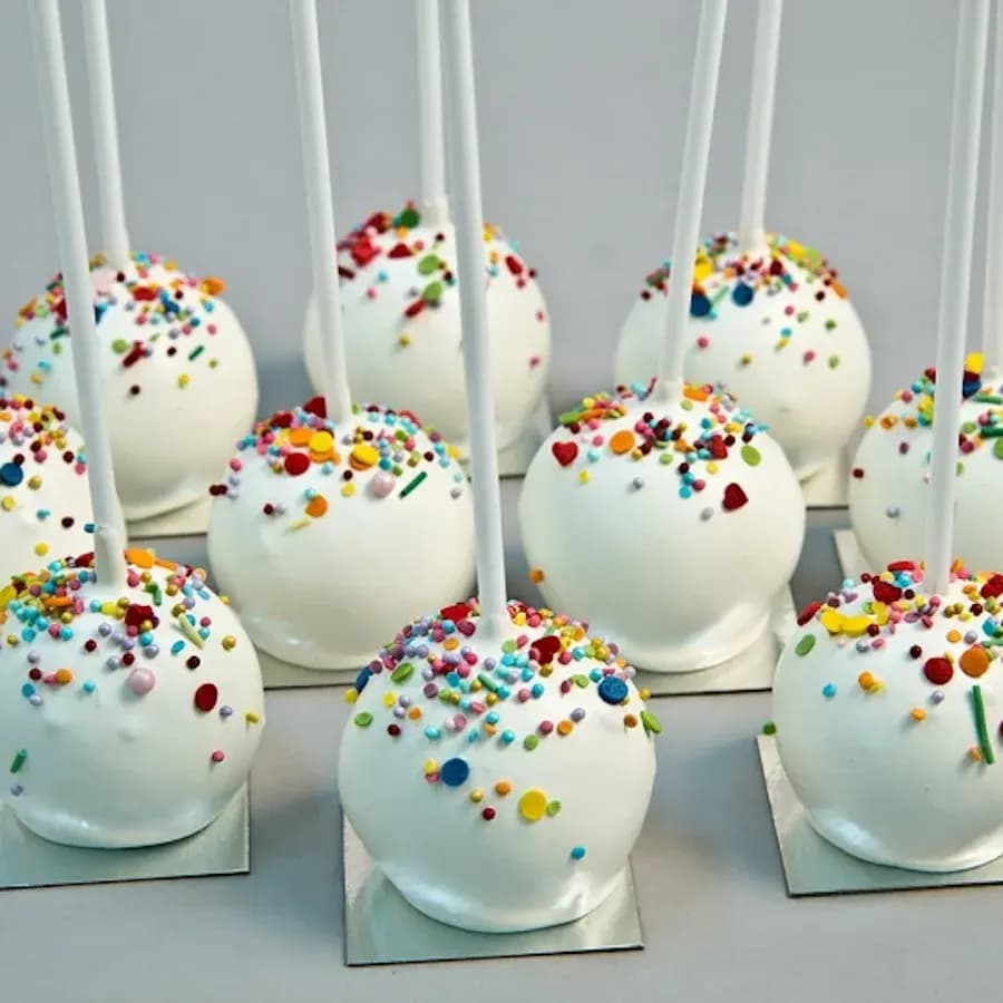 Vanilla cake pops
